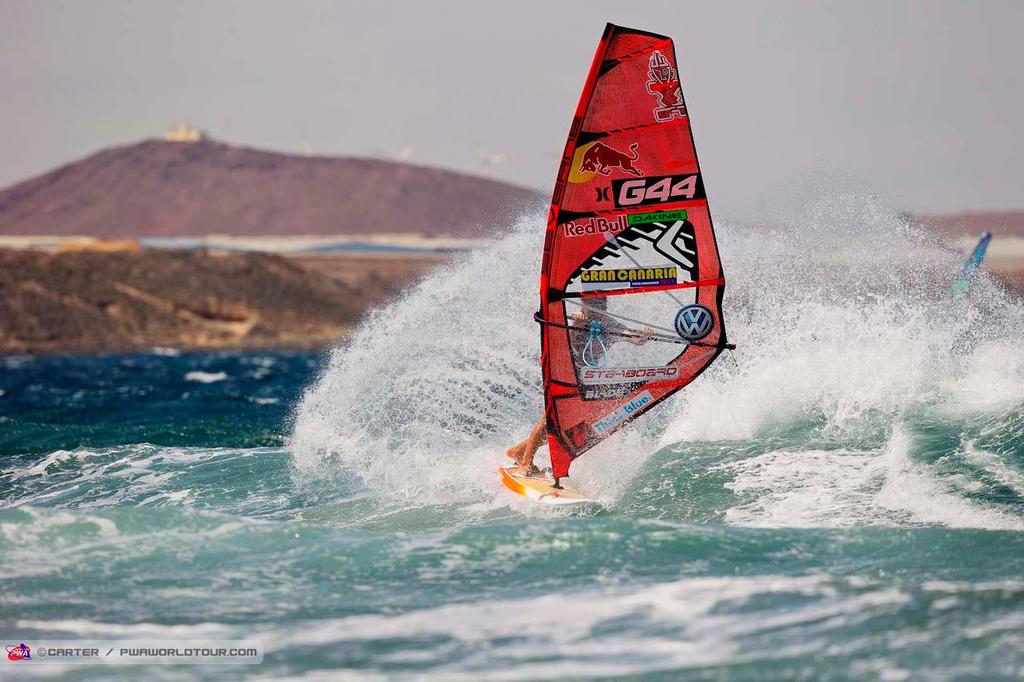 Philip Koester reverse - 2014 PWA Pozo World Cup / Gran Canaria Wind and Waves Festival ©  Carter/pwaworldtour.com http://www.pwaworldtour.com/